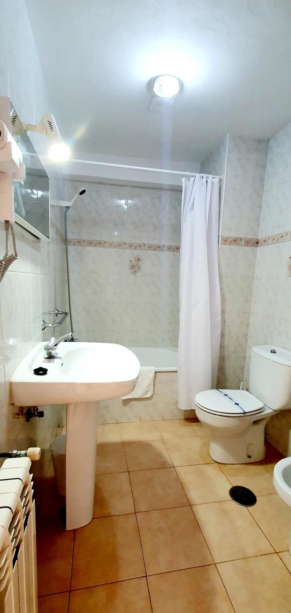 מלון לה פרנקה Sidreria La Casa Abajo מראה חיצוני תמונה